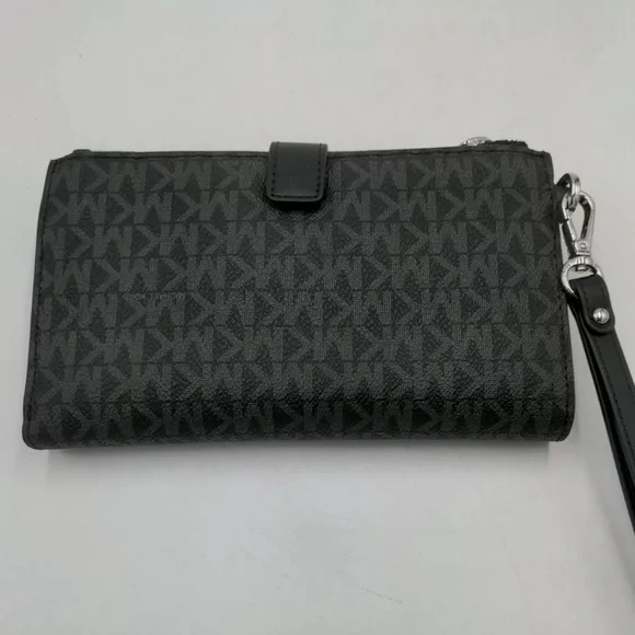 Michael Kors Jet Set Travel Double Zip
PVC Leather Wristlet Signature Black - Picture 2 of 4